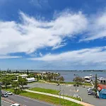 Broadwater View In Southport 1B